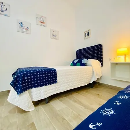 Conil Calle Trafalgar Centro Solo Familias Y Parejas דירה